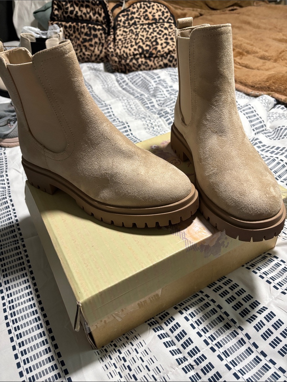 Old Navy Tan Chelsea Lug Sole Booties Size 7 1/2